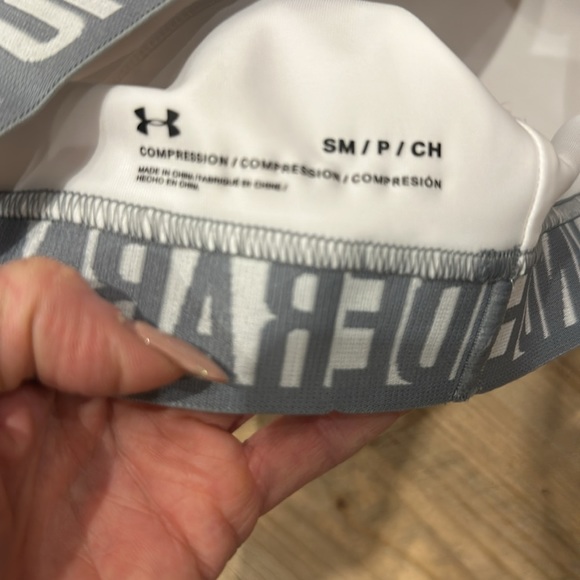 Under Armour  Sports Bra Tops 17$ each or 3 for $42 - Picture 6 of 7